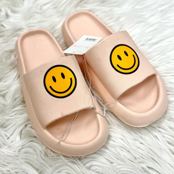 Shoes - Smiley Face Beige Slides